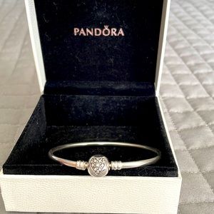 Pandora Sterling Silver Heart Of Winter "You melt my heart " with CZ Clip Bangle